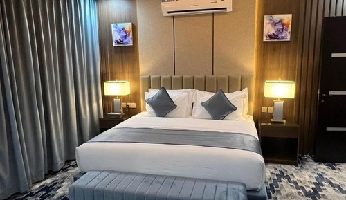 Junior Suite, City View