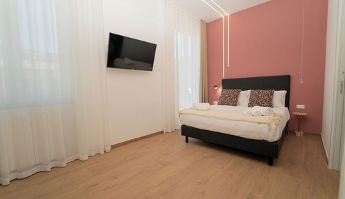 Luxury Suite, City View