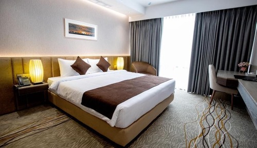 Deluxe Double Room Single Use, 1 Queen Bed, City View