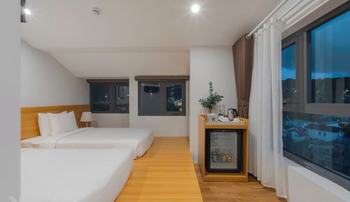 Deluxe Double or Twin Room, Mountain View