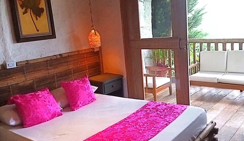 Family Cabin, City View