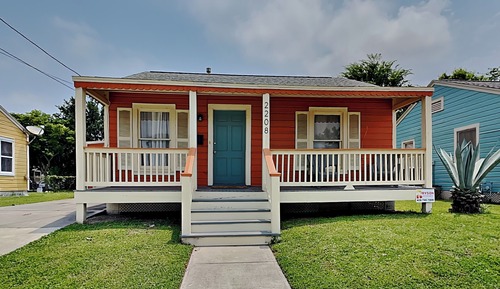 House (2 Bedrooms)