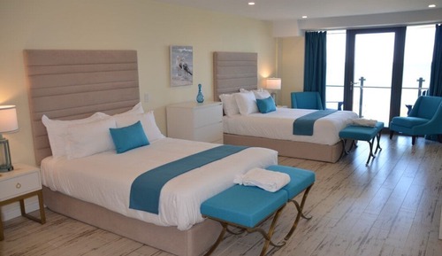 Studio Suite, 2 Queen Beds, Beach View