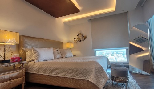 Luxury Apartment, 1 King Bed, City View