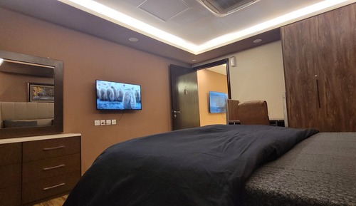 Elite Apartment, 1 King Bed, City View