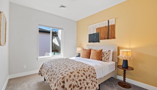House, Multiple Beds, Patio, Garden View (368 Pascal St.)