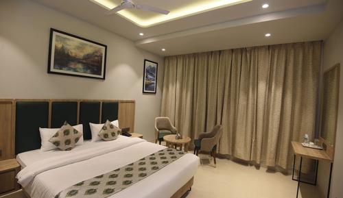 Deluxe Room, City View