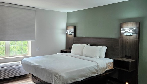 Standard Room, 1 King Bed, Non Smoking