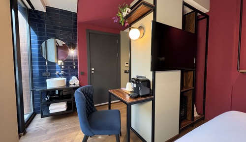 Deluxe Double Room, City View