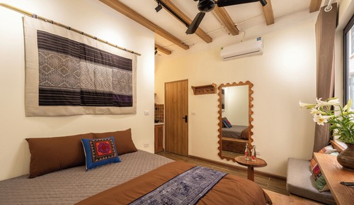 Economy Studio, City View
