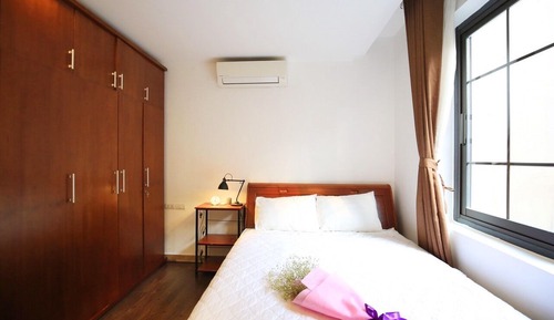 Basic Apartment, City View