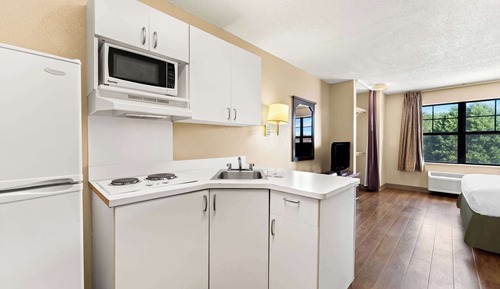 Room, 1 Queen Bed, Accessible, Non Smoking (Efficiency, Accessible Tub)
