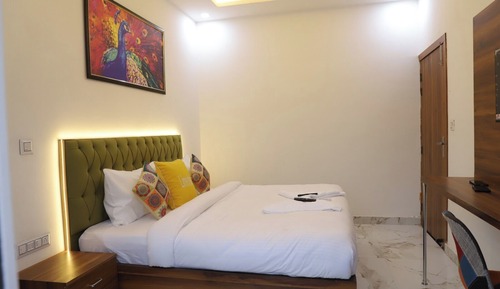 Deluxe Double Room, City View
