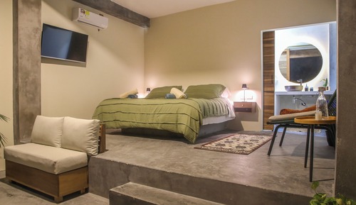 Deluxe Room, Courtyard View