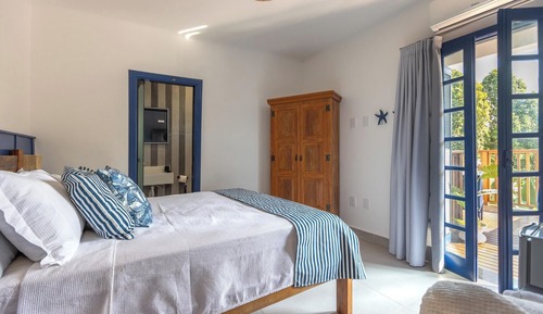 Honeymoon Suite