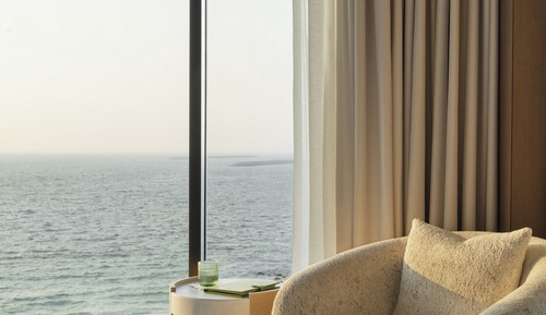 Breaking Waves Executive Suite with Sea View Terrace