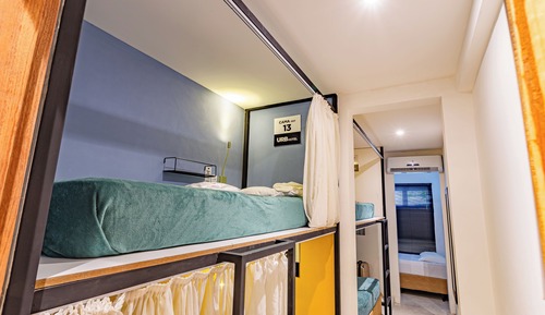 Shared Dormitory, Women only