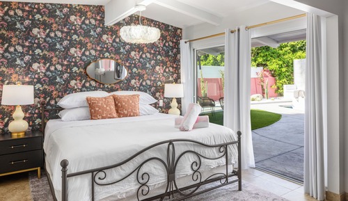 Studio Suite (The Sofia Suite)