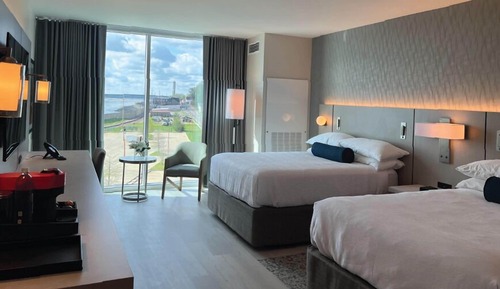 Grand Riverview Two Queen Room