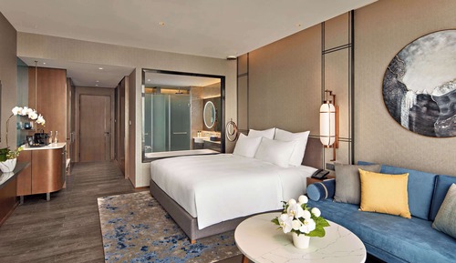 Superior Room, 1 King Bed, Balcony