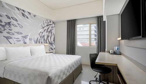 Express Queen Room