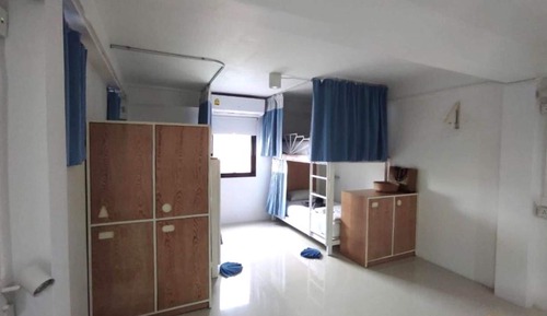 Shared Dormitory, Women only