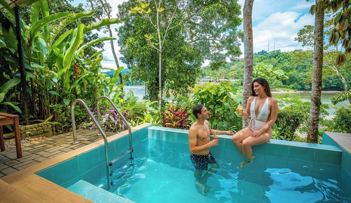 Family Cabin, Private Pool, River View