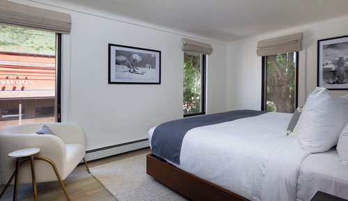 Luxury Room, 1 King Bed, Mountain View