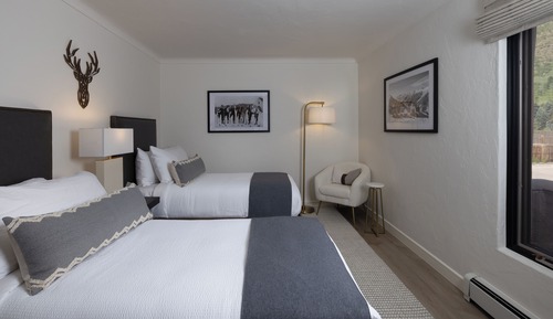 Luxury Room, 2 Twin Beds, Mountain View