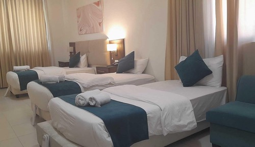 Standard Triple Room, City View