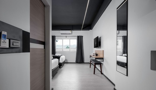 Superior Twin Room, City View