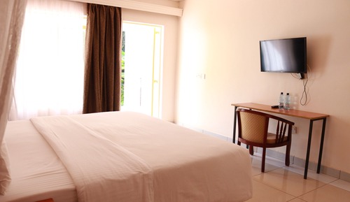 Superior Double Room, Balcony, Garden View