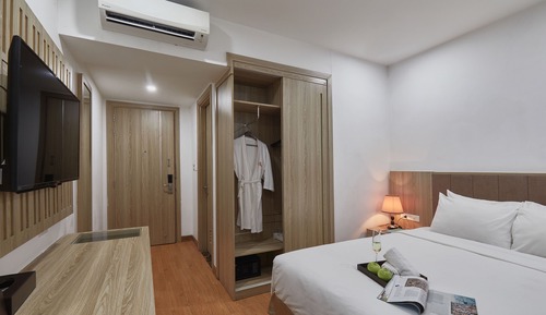 Superior Room, 1 Double Bed, City View