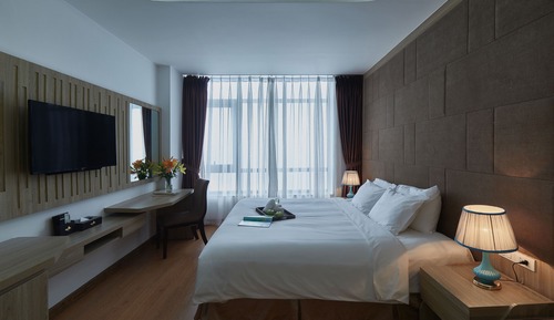 Executive Room, 1 King Bed, Bathtub, City View