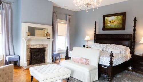 Luxury Suite, 1 King Bed, Private Bathroom, City View