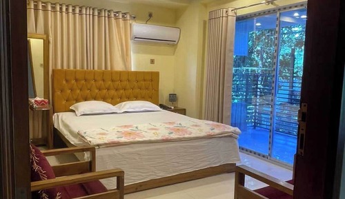 Honeymoon Suite, Mountain View