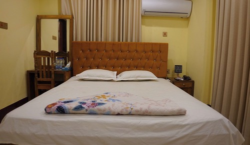 Executive Suite, Mountain View