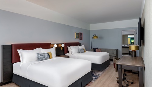 Suite, 2 Queen Beds, Accessible Bathtub (Mobility)