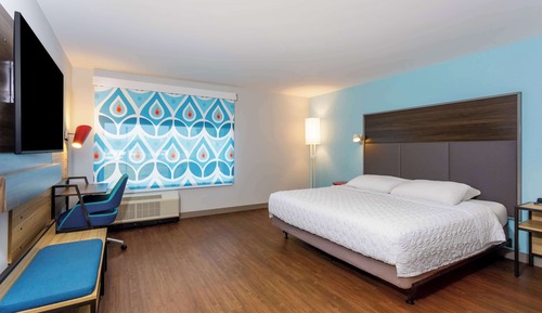 Room, 1 King Bed, Accessible, Bathtub