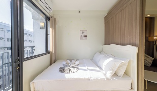 Basic Condo, 1 Queen Bed, Refrigerator & Microwave