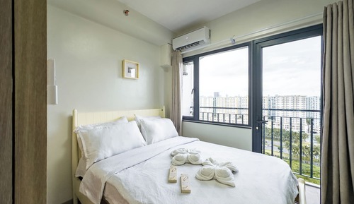 Luxury Condo, 1 Queen Bed with Sofa bed, Kitchen