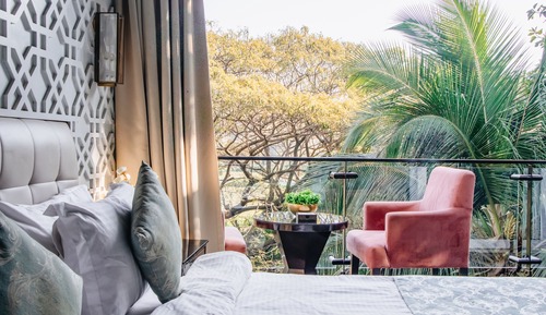 Presidential Duplex, Hill View