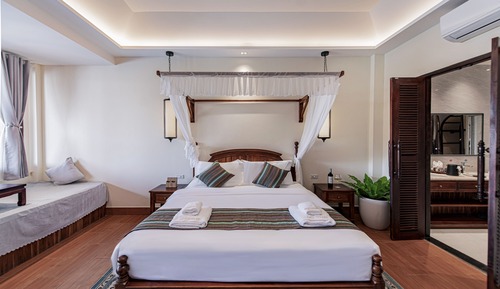 Deluxe Suite, River View