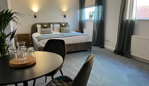 Deluxe Apartment