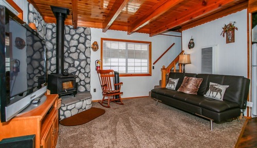 House, Multiple Beds, Balcony (1877)