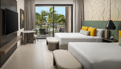 Room, 2 Queen Beds (Club Azure, Tropical View)