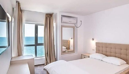 MUNTENIA 3* - Small Triple Room