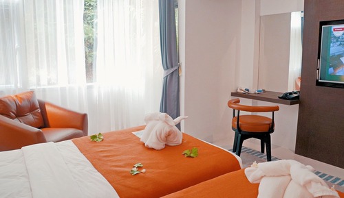 Superior Hill View Retreat Room with Yoga class