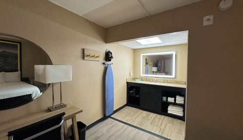 Room, 2 Queen Beds, Non Smoking