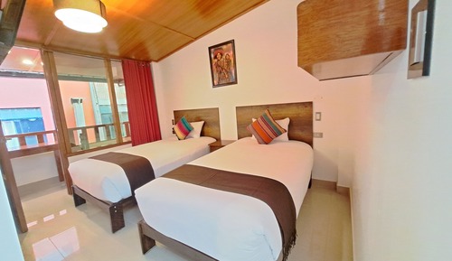 Standard Twin Room